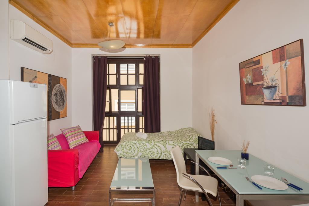 Apartment Galeria De Pintores Vivos Málaga